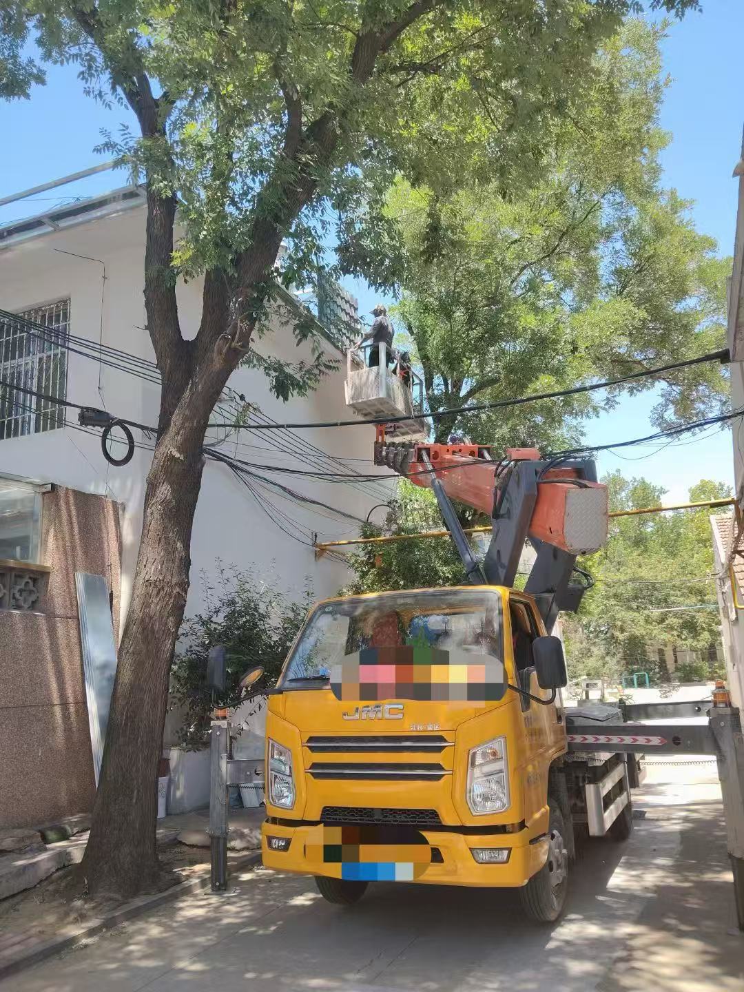 吕梁市高空作业车能吊装重物吗？最大承载多少公斤？