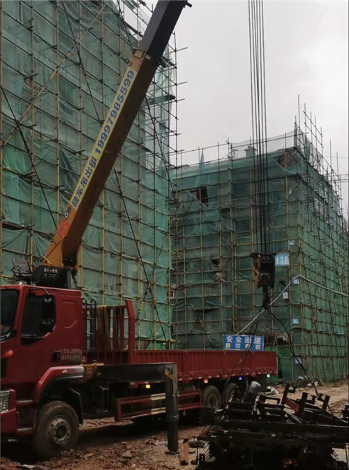 吕梁市“慢工细活”—— 吊车的 “微动控制” 技术