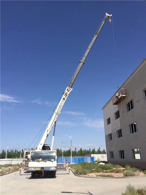 吕梁市“轻装强干”—— 吊车的 “轻量化臂架” 技术